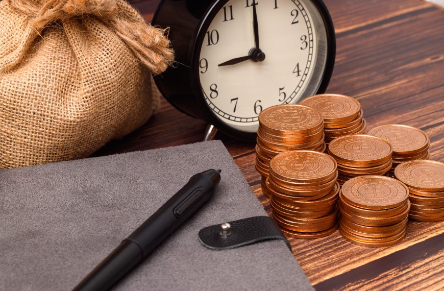 How To Save Money and Pay Off Debt