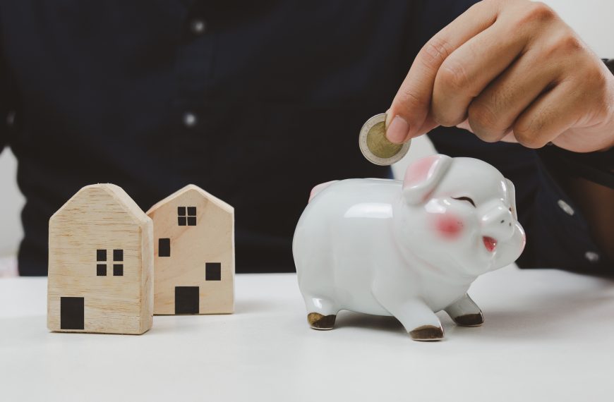 How to Budget Money on a Low Income